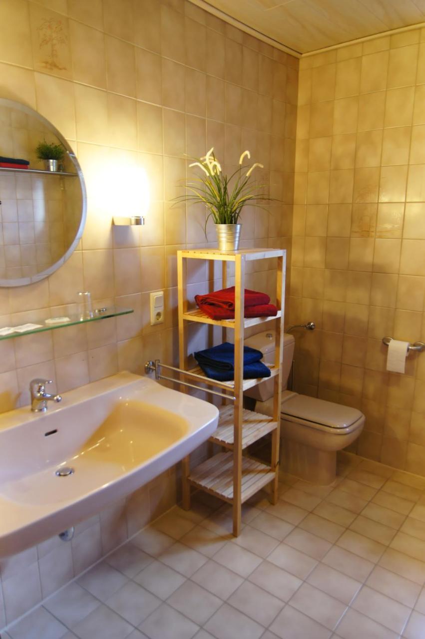 Gasthof Schumacher Hotel Garni Фройденберг Екстериор снимка