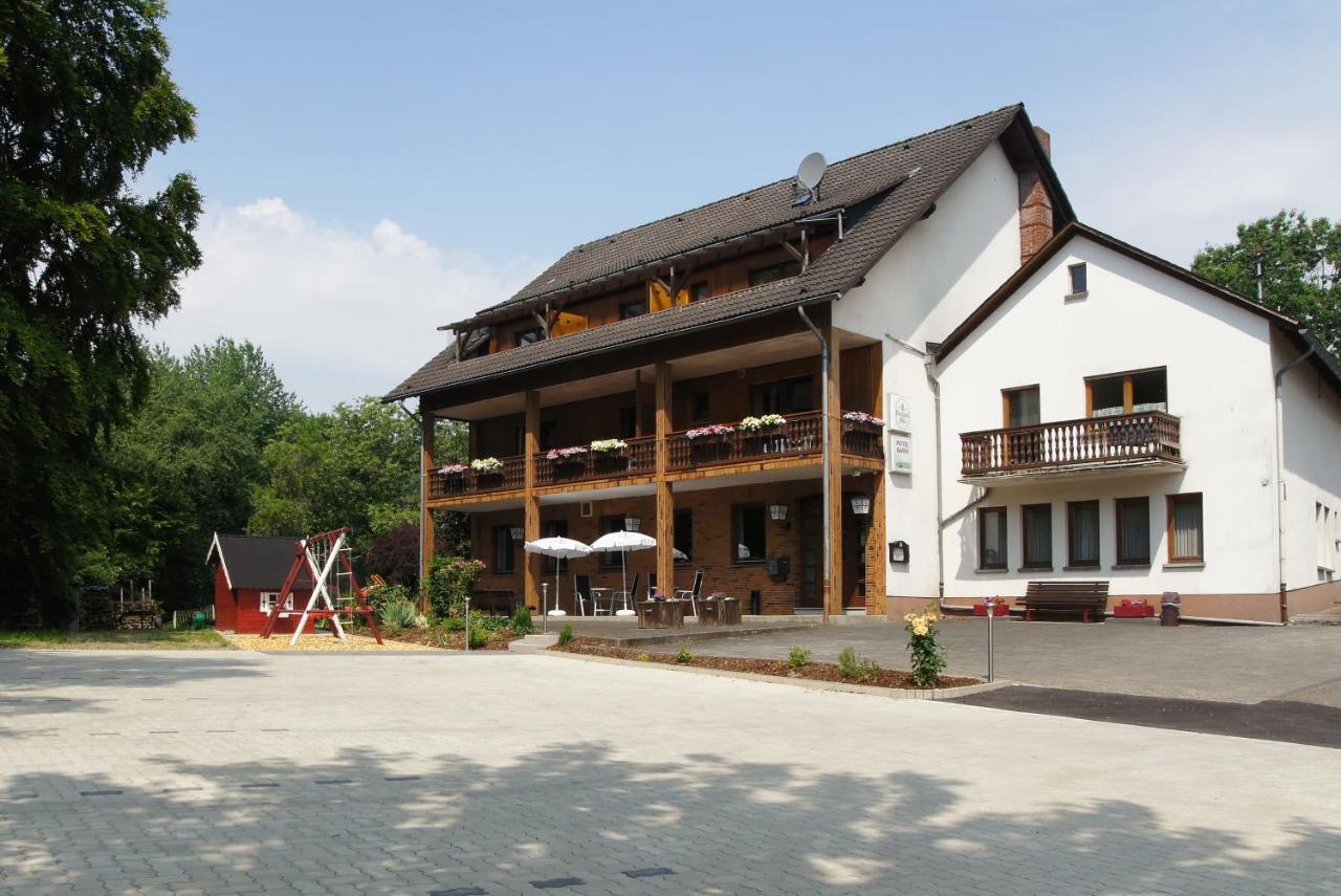 Gasthof Schumacher Hotel Garni Фройденберг Екстериор снимка